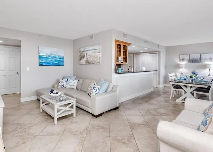 Coastal Retreat I Unbeatable Location I Sleeps 8 Apartment *