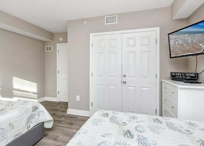 Coastal Retreat I Unbeatable Location I Sleeps 8 *