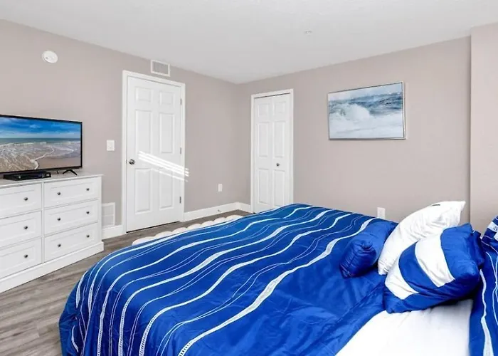 Coastal Retreat I Unbeatable Location I Sleeps 8
