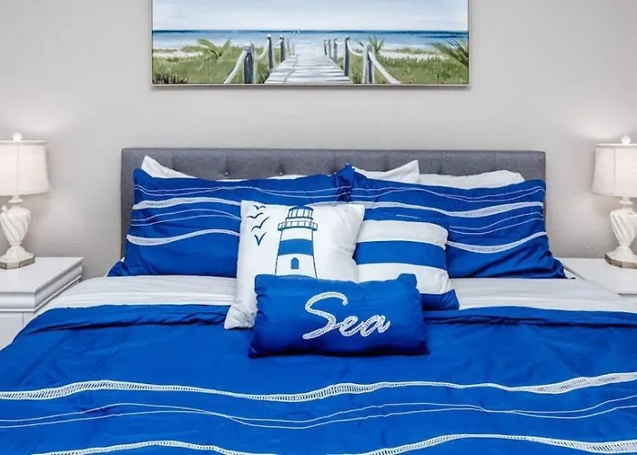 Apartment Coastal Retreat I Unbeatable Location I Sleeps 8 Clearwater Beach