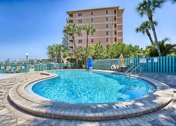 Coastal Retreat I Unbeatable Location I Sleeps 8 *