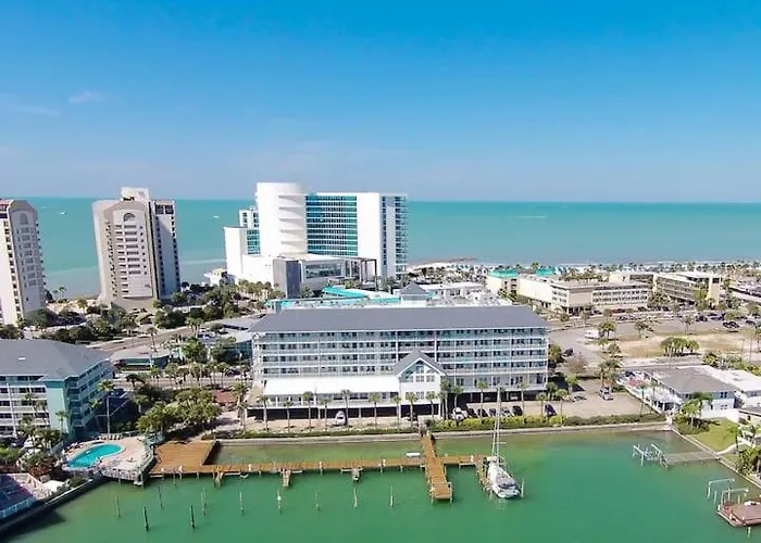 Coastal Retreat I Unbeatable Location I Sleeps 8 Apartment Clearwater Beach